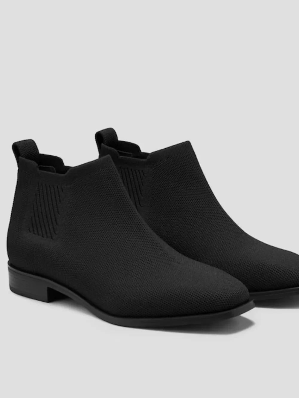 Vivaia Square-Toe Water-Repellent Ankle Boots Chelsea Ryan Pro Black Size 8 1/2